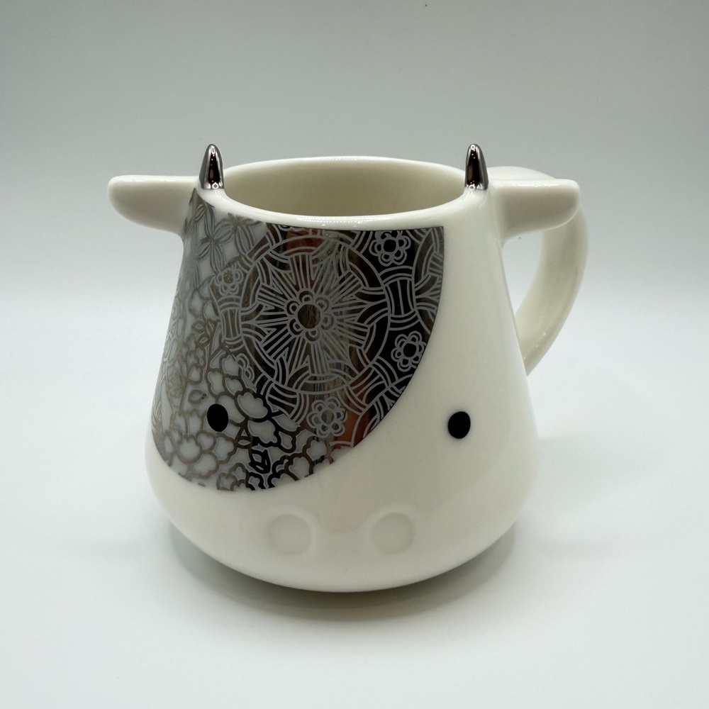 New Starbucks Korea 21 New Year White Cow Mug 237ml 2021 Limited Zodiac Creamer - Picture 2 of 10